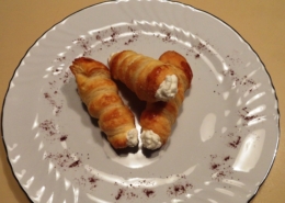 Cannoli con panna montata