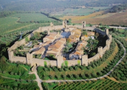 Monteriggioni e il prosciutto di cinta senese